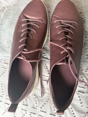 Burgundy leather Ecco shoes size 41